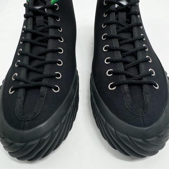 Gucci Interlocking G Logo Canvas High Top Sneakers - Picture 4 of 13